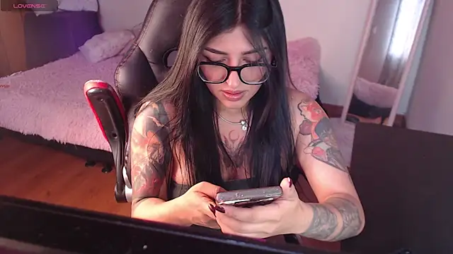 Snapshot of MissDennise chatting on 18, 9, 2025 MissDennise online show from 18, 9, 2025