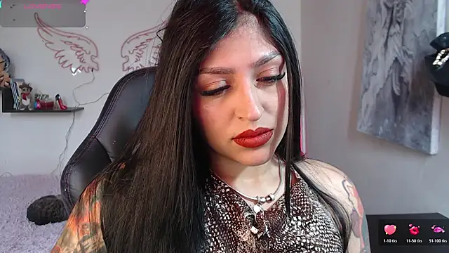 MissDennise online show from 27, 10, 2025