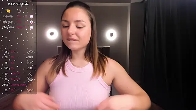 ThreeshaWhite online show from 19, 2, 2025