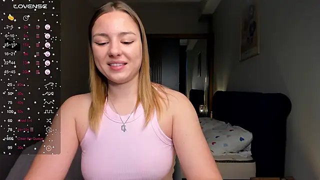 ThreeshaWhite online show from 23, 3, 2025