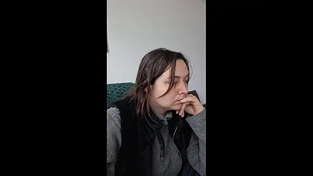 Snapshot of Cyndee_Winter chatting on 6, 4, 2026 Cyndee Winter online show from 6, 4, 2026