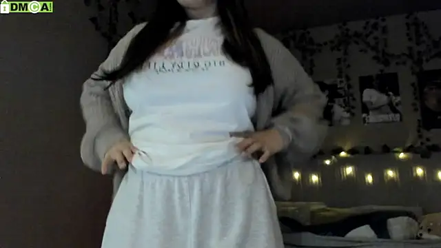 Snapshot of Anisawithlove chatting on 25, 10, 2025 Anisawithlove online show from 25, 10, 2025