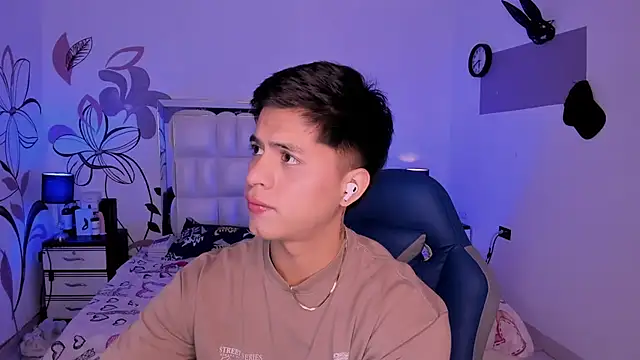 Snapshot of Niicky1_ chatting on 12, 12, 2024 Niicky1 online show from 12, 12, 2024