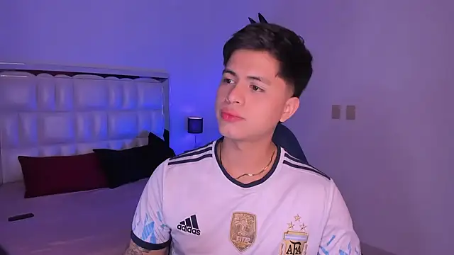 Niicky1  online show from 6, 1, 2025