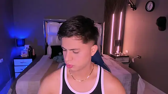 Niicky1  online show from 4, 3, 2025