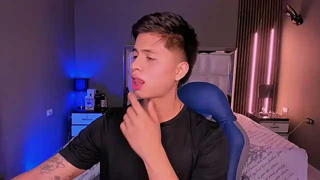 Snapshot of Niicky1_ chatting on 7, 3, 2025 Niicky1 online show from 7, 3, 2025