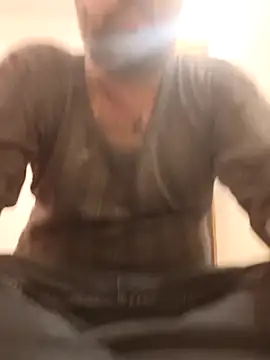 Snapshot of lund_lol chatting on 8, 3, 2025 lund lol online show from 8, 3, 2025