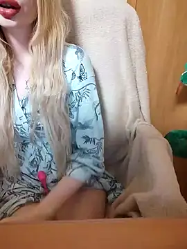 Snapshot of Elza_kom chatting on 2, 1, 2025 Elza kom online show from 2, 1, 2025