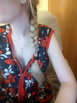 Snapshot of Elza_kom chatting on 21, 1, 2025 Elza kom online show from 21, 1, 2025