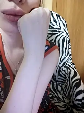 Snapshot of Elza_kom chatting on 26, 1, 2025 Elza kom online show from 26, 1, 2025