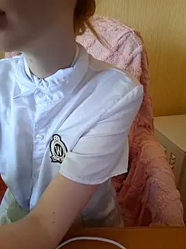 Snapshot of Elza_kom chatting on 2, 10, 2025 Elza kom online show from 2, 10, 2025