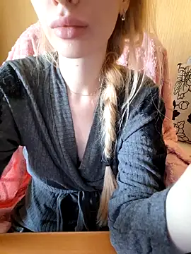 Snapshot of Elza_kom chatting on 16, 11, 2025 Elza kom online show from 16, 11, 2025