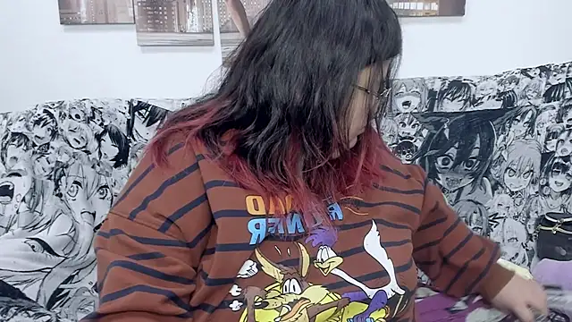 Snapshot of Nadine_asian chatting on 7, 1, 2025 Nadine asian online show from 7, 1, 2025