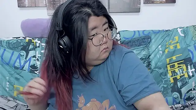 Snapshot of Nadine_asian chatting on 11, 1, 2025 Nadine asian online show from 11, 1, 2025