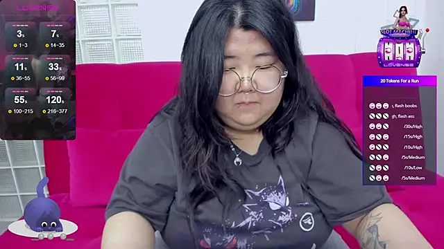 Snapshot of Nadine_asian chatting on 10, 10, 2025 Nadine asian online show from 10, 10, 2025