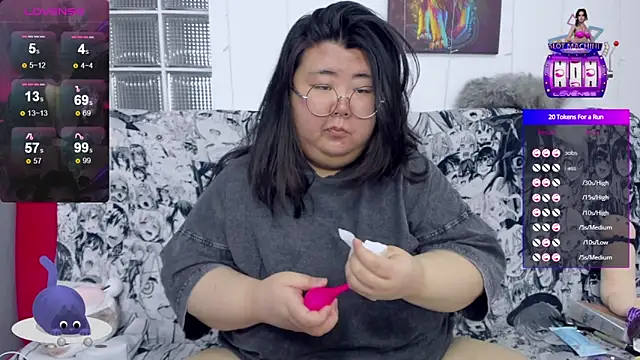 Snapshot of Nadine_asian chatting on 12, 10, 2025 Nadine asian online show from 12, 10, 2025