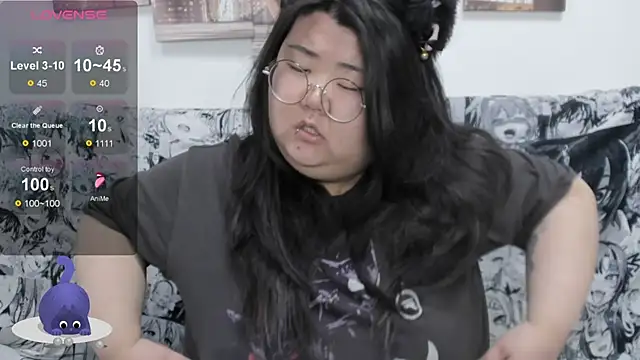 Snapshot of Nadine_asian chatting on 13, 11, 2025 Nadine asian online show from 13, 11, 2025