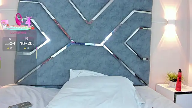 LucciaPorter online show from 10, 10, 2025