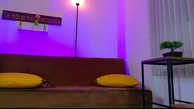 Sofhia cruz online show from 19, 12, 2024