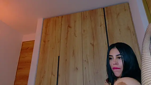 Sofhia cruz online show from 5, 1, 2025