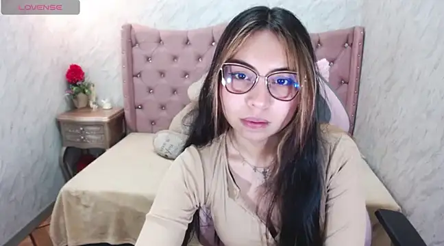 XSmaggiiee online show from 3, 3, 2025