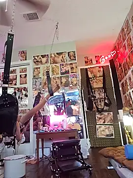 Snapshot of luvs2cumm69 chatting on 19, 3, 2025 luvs2cumm69 online show from 19, 3, 2025