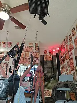 Snapshot of luvs2cumm69 chatting on 2, 11, 2025 luvs2cumm69 online show from 2, 11, 2025