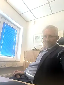 Snapshot of tom-swede chatting on 18, 3, 2025 tom-swede online show from 18, 3, 2025