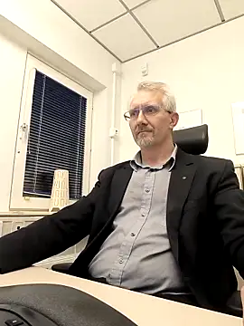 Snapshot of tom-swede chatting on 22, 12, 2025 tom-swede online show from 22, 12, 2025