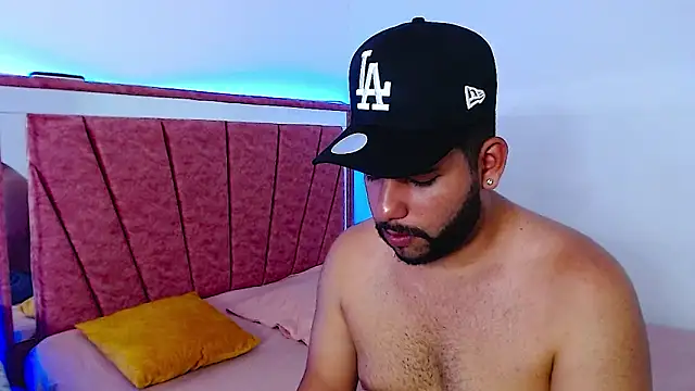 Snapshot of passionate_love22 chatting on 31, 10, 2025 passionate love22 online show from 31, 10, 2025