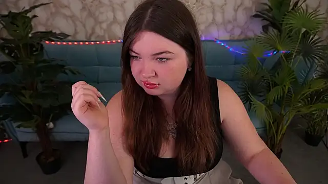 Snapshot of RosieMoons chatting on 11, 10, 2025 RosieMoons online show from 11, 10, 2025