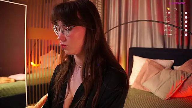 Snapshot of askaudrey_ chatting on 18, 11, 2025 askaudrey online show from 18, 11, 2025