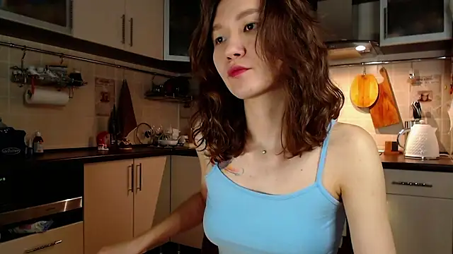 Snapshot of Kelly_Yon chatting on 7, 1, 2025 Kelly Yon online show from 7, 1, 2025