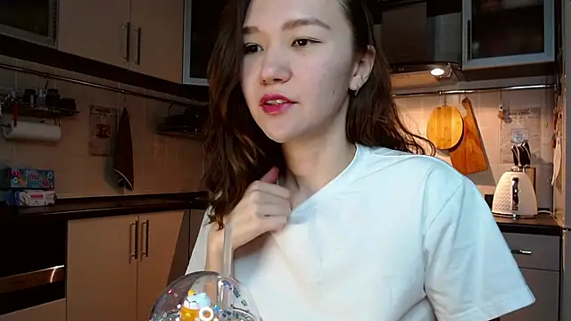 Snapshot of Kelly_Yon chatting on 16, 3, 2025 Kelly Yon online show from 16, 3, 2025