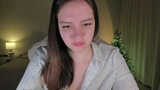 Sonia moon  online show from 8, 1, 2025