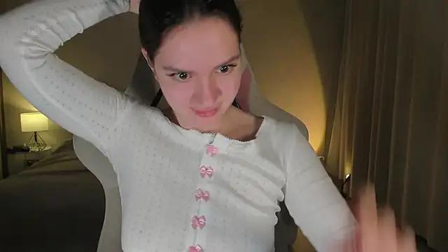 Sonia moon  online show from 9, 1, 2025