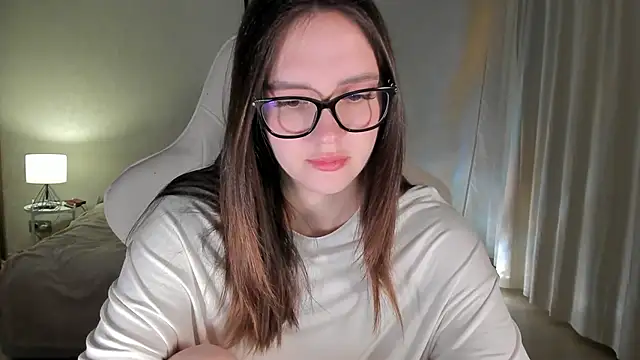 Sonia moon  online show from 15, 1, 2025