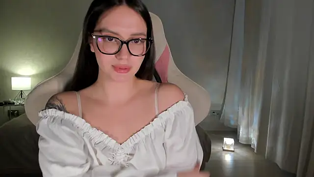 Sonia moon  online show from 25, 1, 2025
