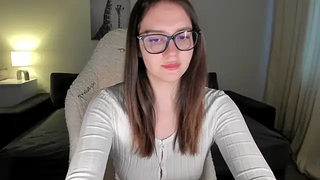 Sonia moon  online show from 2, 3, 2025