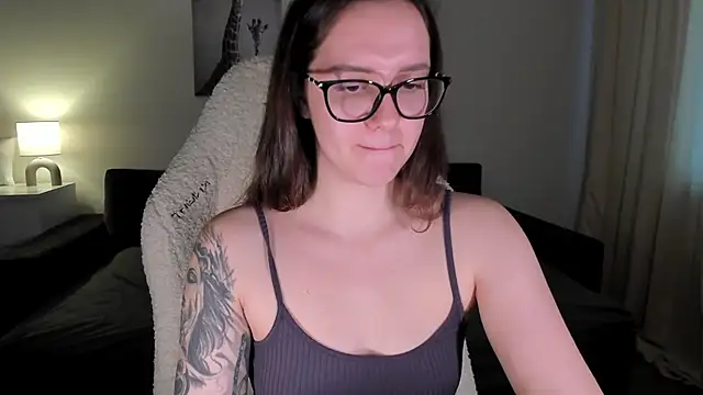 Sonia moon  online show from 6, 3, 2025