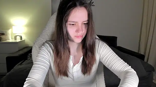 Sonia moon  online show from 23, 3, 2025