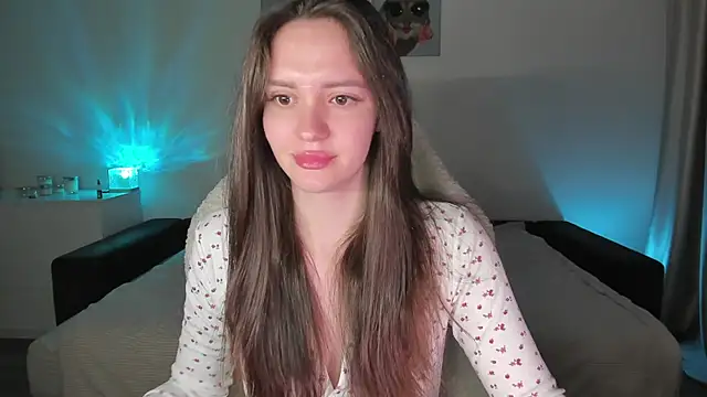 Sonia moon  online show from 1, 10, 2025