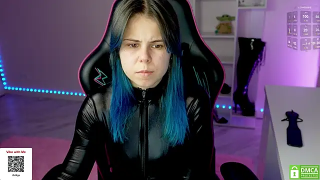 Latex Kitty online show from 21, 11, 2025