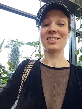 Exhibitionsplit online show from 15, 1, 2026