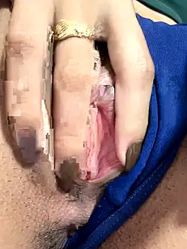 Snapshot of cristel_17 chatting on 20, 11, 2025 cristel 17 online show from 20, 11, 2025