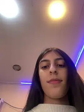 Snapshot of cristel_17 chatting on 29, 11, 2025 cristel 17 online show from 29, 11, 2025