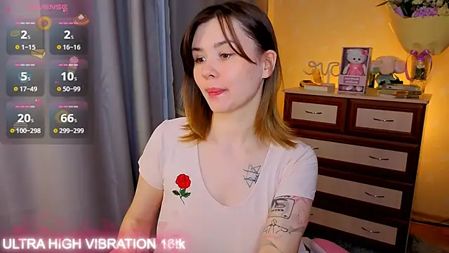 Snapshot of cutie_mili chatting on 24, 10, 2025 cutie mili online show from 24, 10, 2025