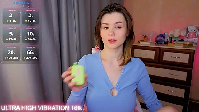 Snapshot of cutie_mili chatting on 1, 11, 2025 cutie mili online show from 1, 11, 2025