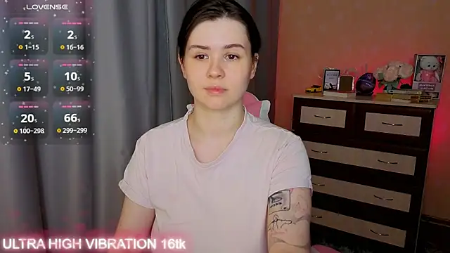 Snapshot of cutie_mili chatting on 27, 11, 2025 cutie mili online show from 27, 11, 2025