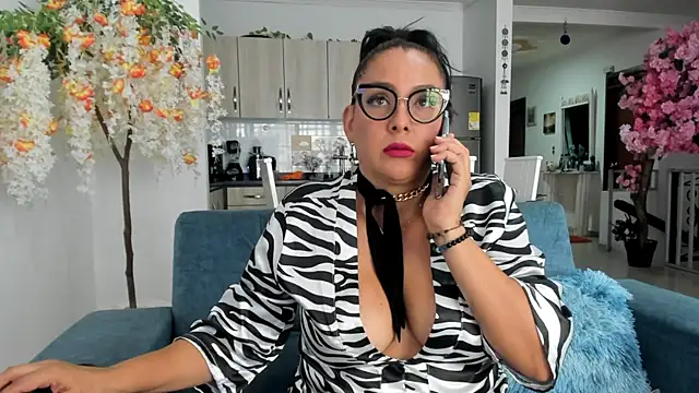 Snapshot of dakota_johnson10 chatting on 29, 10, 2025 dakota johnson10 online show from 29, 10, 2025